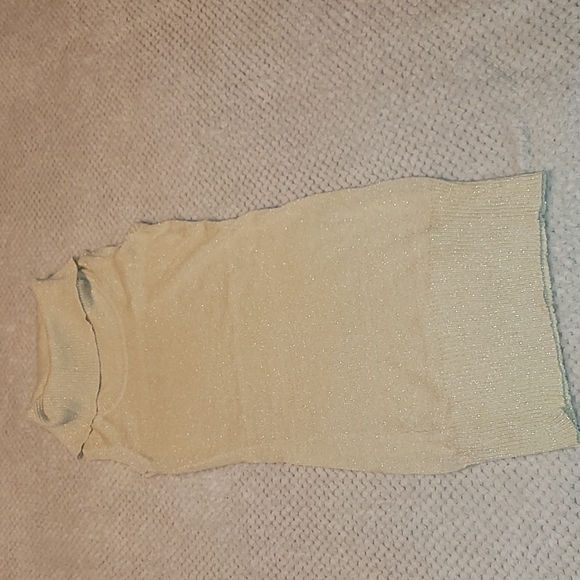⭐3 for$15 Knit turtle neck sweater with sparkly detail - Picture 1 of 3